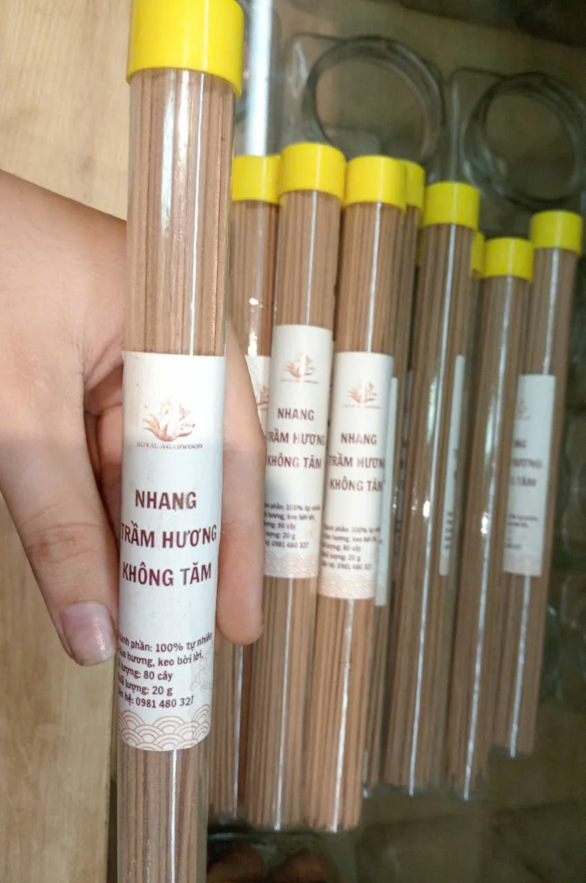 Premium Stickless Agarwood Incense – Natural Vietnamese Oud (Brown Tube, 20g Jar)